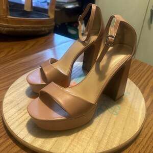 Madden Girl Summit Platform Block Heel Sandals in Nude